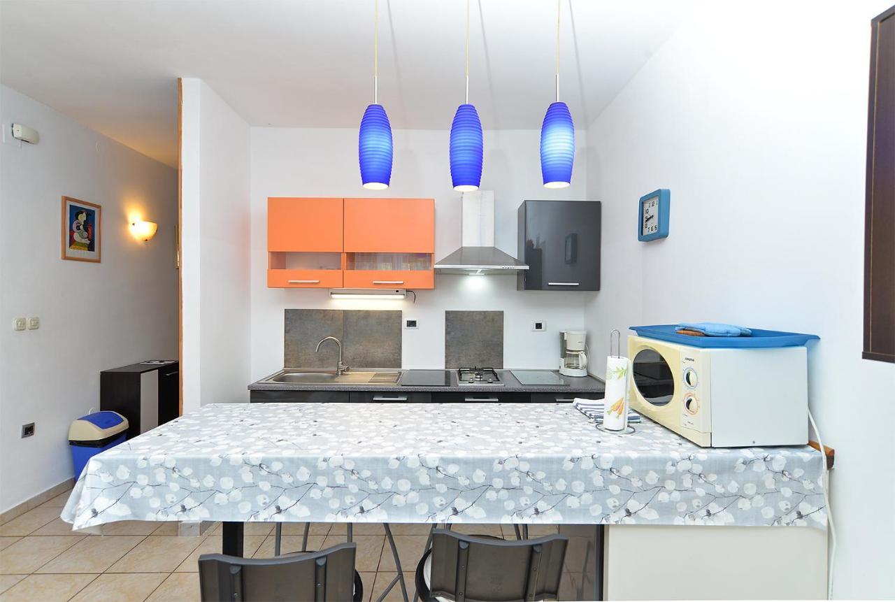 Apartment Puzar 295 Štinjan Buitenkant foto