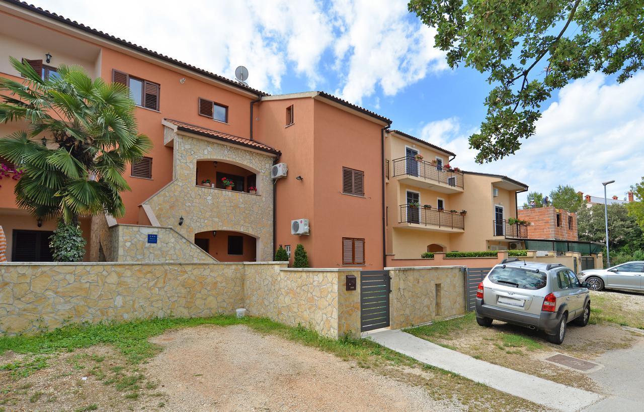 Apartment Puzar 295 Štinjan Buitenkant foto