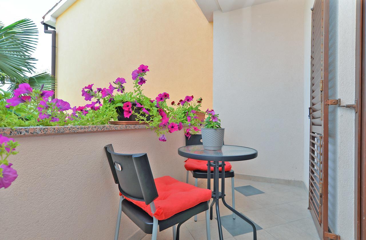 Apartment Puzar 295 Štinjan Buitenkant foto